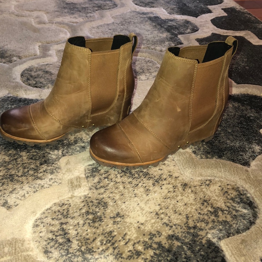 Sorel boots worn once. Nice boots and comfy